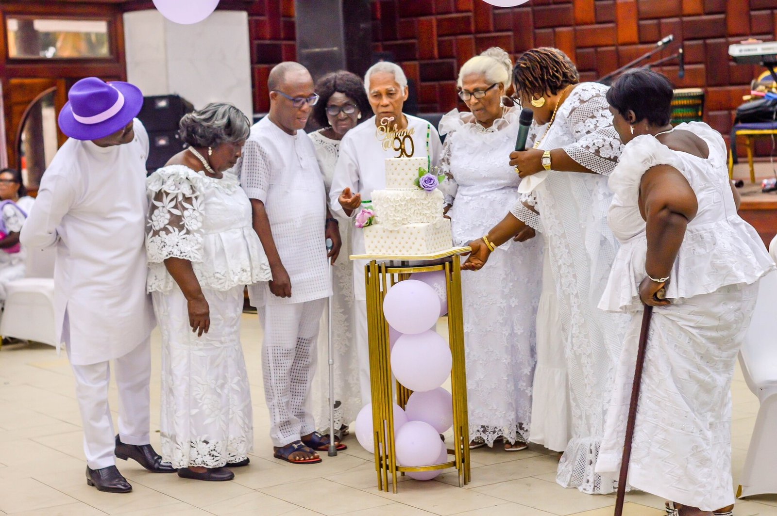 Juliana's 90th birthday cake cutting